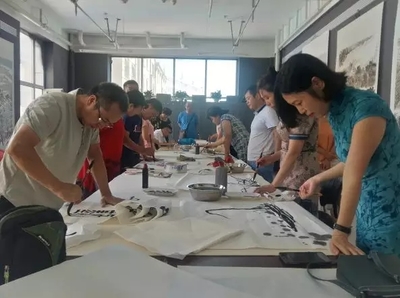 翰墨传精神 丹青绘价值——区委宣传部成功举办社会主义核心价值观书画展暨文化艺术交流活动