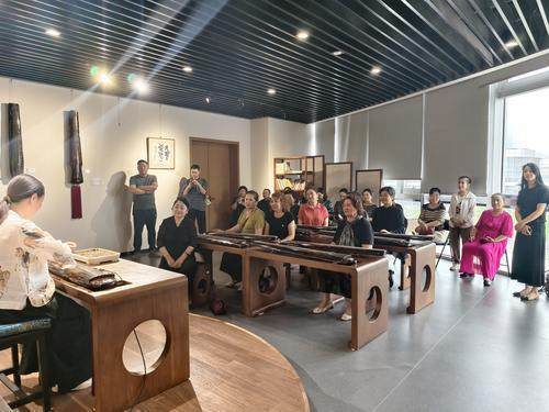 丝路文脉商都新章——2025哈密非遗剪纸郑州交流活动圆满收官