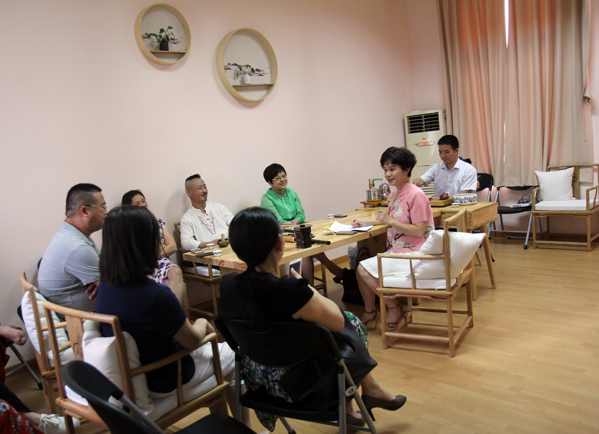 初夏，一场文化与艺术的美丽邂逅——记华南师范大学工会活动“品·雅集”组织文化艺术交流活动
